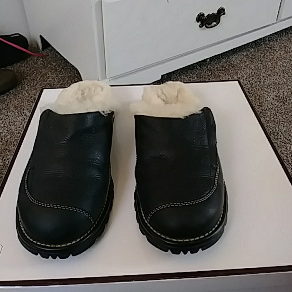 UGG AUSTRALIA WINTER SHOES